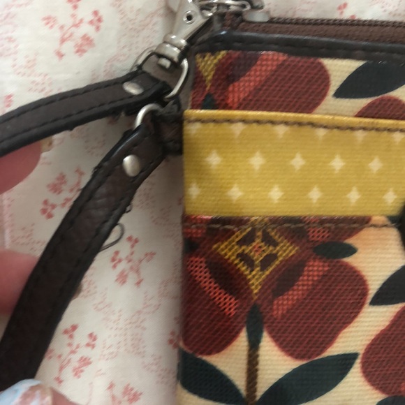 CLEARANCE!!!!!!Vintage Wristlet wallet - Picture 6 of 10